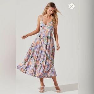 NWT ASTR The Label Blythe Floral Plisse Midi Dress